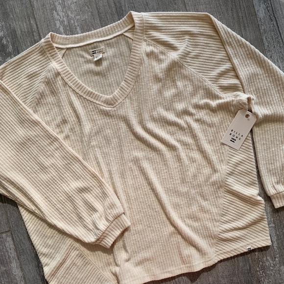 🔥🔥BILLABONG - COZY FOR YOU TOP🔥🔥 - Picture 3 of 9